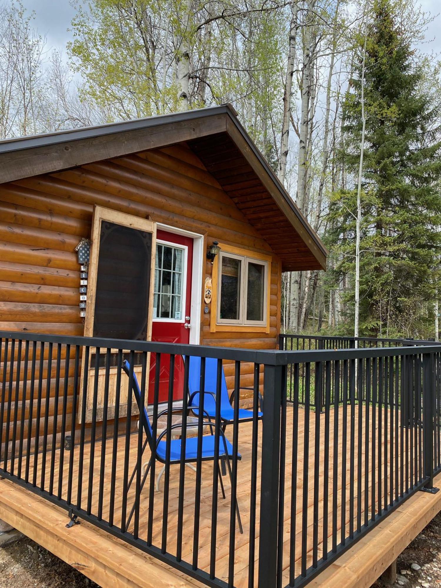 Rocky Mountain Cabins And Home Golden Esterno foto